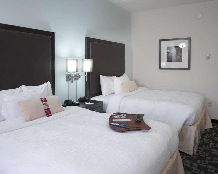 Hampton Inn & Suites Nashville At Opryland Habitación foto
